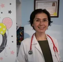 Uzm. Dr. Fatma Hüseyin — Çocuk Sağlığı Ve Hastalıkları, Tekirdağ. Portre fotoğrafı.