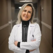 Op. Dr. Songül Yapıcı — Kadın Hastalıkları Ve Doğum, Nilüfer, Bursa. Portre fotoğrafı.