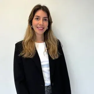 Kl. Psk. Melis Kolaylı — Psikoloji, Kocaeli. Portre fotoğrafı.