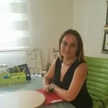 Psk. Dan. Nesrin Dosdoğru — Psikolojik Danışma ve Rehberlik, İstanbul. Portre fotoğrafı.