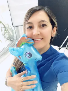 Uzm. Dt. Gülcan Şahin profilinde yer alan galeri fotoğrafı.