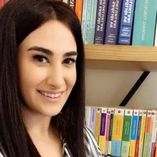 Kl. Psk. Fatma Dark — Psikoloji, İstanbul. Portre fotoğrafı.