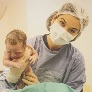 Op. Dr. Mine Kabakaş profilinde yer alan galeri fotoğrafı.