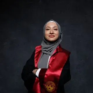 Dr. Zeynep Şeymanur Küsmüş — Pratisyen, Kocaeli. Portre fotoğrafı.