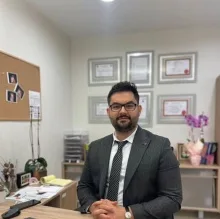 Op. Dr. Ayberk Çakır — Kadın Hastalıkları Ve Doğum, Küçükçekmece, İstanbul. Portre fotoğrafı.