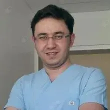 Fzt. Harun Bora — Fizyoterapi Ve Rehabilitasyon, İstanbul. Portre fotoğrafı.