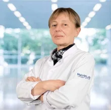 Op. Dr. Zemine Şengül Üçok — Kadın Hastalıkları Ve Doğum, Kocasinan, Kayseri. Portre fotoğrafı.