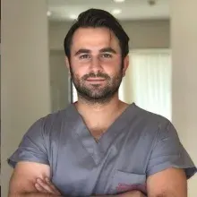 Op. Dr. Ömer Ekin — Plastik Rekonstrüktif Ve Estetik Cerrahi, Ankara. Portre fotoğrafı.