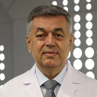 Prof. Dr. Levent Avtan — Genel Cerrahi, Ataşehir, İstanbul. Portre fotoğrafı.