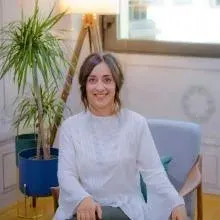Uzm. Dr. Neslihan Altunsoy — Psikiyatri, Ankara. Portre fotoğrafı.