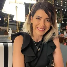 Uzm. Dyt. Eylül Korkut — Diyetisyen, Antalya. Portre fotoğrafı.
