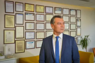 Prof. Dr. Ali Özdek profilinde yer alan galeri fotoğrafı.