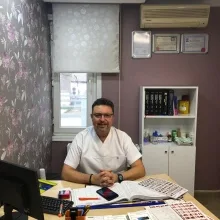 Op. Dr. Daniş Dikmen — Ortopedi Ve Travmatoloji, Maltepe, İstanbul. Portre fotoğrafı.