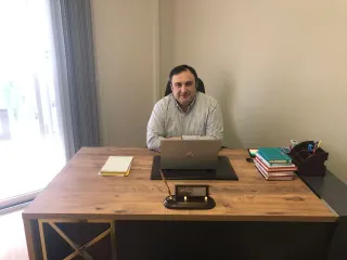 Dr. Serdar Özgüç profilinde yer alan galeri fotoğrafı.
