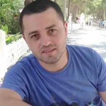 Dt. Mehmet Şanal — Diş Hekimi, Ankara. Portre fotoğrafı.