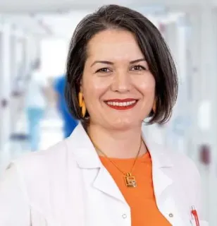 Op. Dr. Gülbahar Kurtuluş profilinde yer alan galeri fotoğrafı.