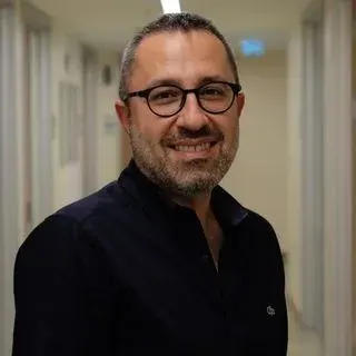 Doç. Dr. Osman Serhat Güner — Genel Cerrahi, Nilüfer, Bursa. Portre fotoğrafı.
