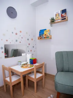 Dkt. Gülgün Aydoğan Aladağ profilinde yer alan galeri fotoğrafı.