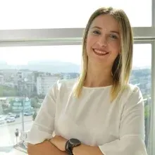 Psk. Merve Tunalı Demirtaş — Psikoloji, Bursa. Portre fotoğrafı.