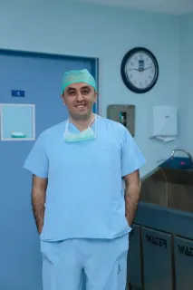 Prof. Dr. Varlık Erol profilinde yer alan galeri fotoğrafı.