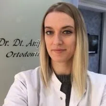 Dr. Dt. Anife Göktaş — Ankara. Portre fotoğrafı.