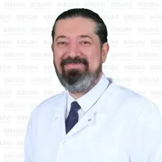 Dr. Öğr. Üyesi Yüksel Sarıcalı — Kulak Burun Boğaz, Küçükçekmece, İstanbul. Portre fotoğrafı.