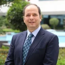 Prof. Dr. Okan Bölükbaşı — Nöroloji, Denizli. Portre fotoğrafı.