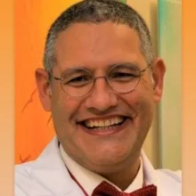 Doç. Dr. Oğuz Yılmaz — Kalp Ve Damar Cerrahisi. Portre fotoğrafı.