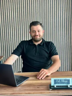 Dkt. Anıl Akkaya profilinde yer alan galeri fotoğrafı.