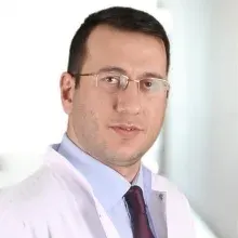 Uzm. Dr. Uğur Çelik — Çocuk Sağlığı Ve Hastalıkları, Bursa. Portre fotoğrafı.