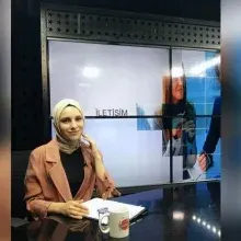 Dkt. Elif Menteş — Dil ve Konuşma Terapisi, Bahçelievler, İstanbul. Portre fotoğrafı.