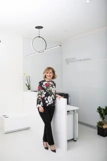 Prof. Dr. Yonca Aydın Akova profilinde yer alan galeri fotoğrafı.
