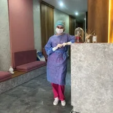 Dt. İlknur Yolda — Diş Hekimi, İstanbul. Portre fotoğrafı.