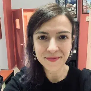 Dr. Öğr. Üyesi Fatma Nazlı Durmaz Çelik — Nöroloji, Eskişehir. Portre fotoğrafı.