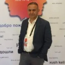 Doç. Dr. Turhan San — Kulak Burun Boğaz, Ataşehir, İstanbul. Portre fotoğrafı.