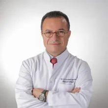 Op. Dr. Yurdaer Kaynak — Üroloji, Eskişehir. Portre fotoğrafı.