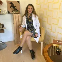 Psk. Deniz Ekmekci — Psikoloji. Portre fotoğrafı.