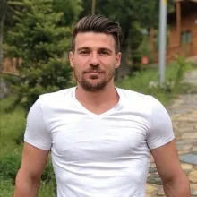 Fzt. Ahmet Hacıkuş — Fizyoterapi Ve Rehabilitasyon. Portre fotoğrafı.