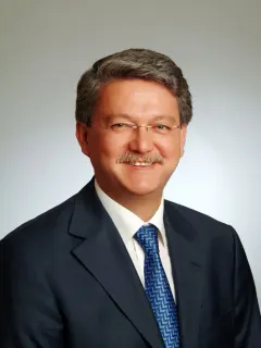 Prof. Dr. Murad Bavbek profilinde yer alan galeri fotoğrafı.