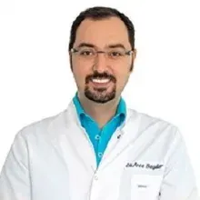 Dt. Arca Baydar — Diş Hekimi, Kadıköy, İstanbul. Portre fotoğrafı.
