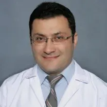 Op. Dr. Mahmut Oğurlu — Kulak Burun Boğaz, Maltepe, İstanbul. Portre fotoğrafı.