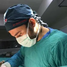 Op. Dr. Murat Paşaoğlu — Plastik Rekonstrüktif Ve Estetik Cerrahi, Amasya. Portre fotoğrafı.