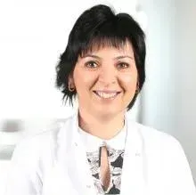 Dr. Öğr. Üyesi Aylin Aker Ayrım — Kadın Hastalıkları Ve Doğum, Çankaya, Ankara. Portre fotoğrafı.