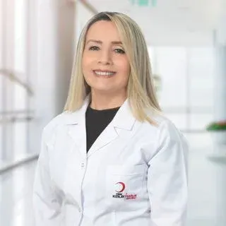 Op. Dr. Ayfer Ertürk — Göz Hastalıkları, Kartal, İstanbul. Portre fotoğrafı.