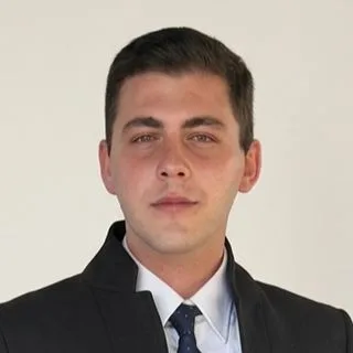 Psk. Dan. Can Akgül — Psikolojik Danışma ve Rehberlik, Nilüfer, Bursa. Portre fotoğrafı.