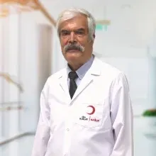 Prof. Dr. Kadir Tahta — Beyin Ve Sinir Cerrahisi, Kağıthane, İstanbul. Portre fotoğrafı.