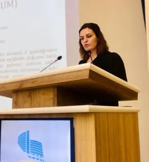 Op. Dr. Bahar Özdemir profilinde yer alan galeri fotoğrafı.