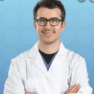 Doç. Dr. Yaşar Özdenkaya profilinde yer alan galeri fotoğrafı.