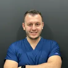 Dr. Dt. Ali Ursavaş — Ankara. Portre fotoğrafı.