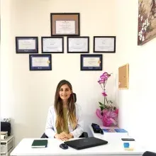 Uzm. Fzt. Gökçe Güner — Fizyoterapi ve rehabilitasyon. Portre fotoğrafı.